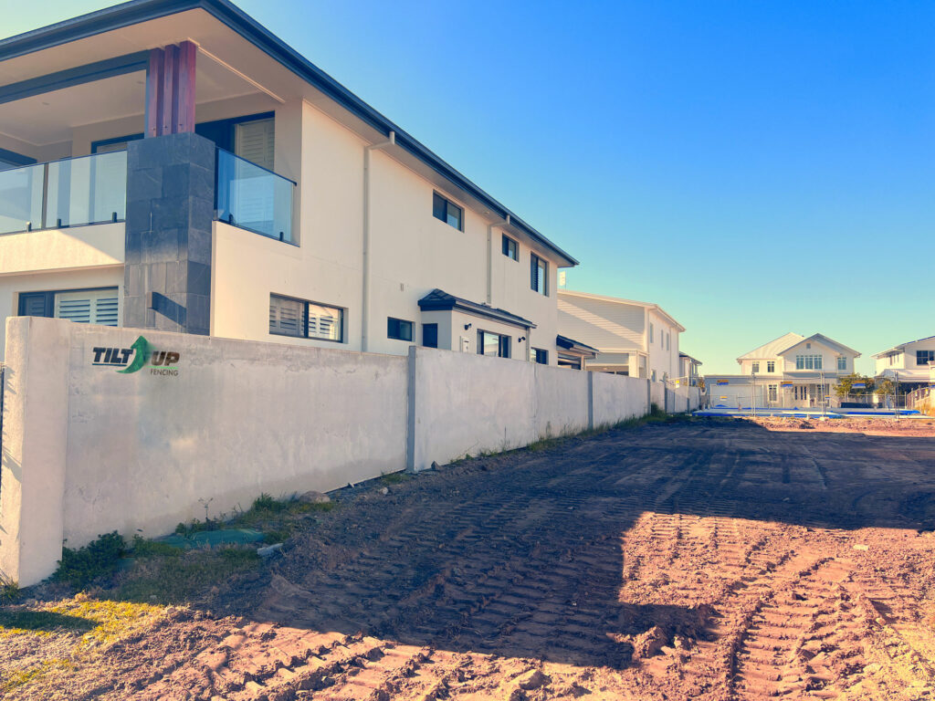 Tilt-Up Fencing Precast Concrete Fencing